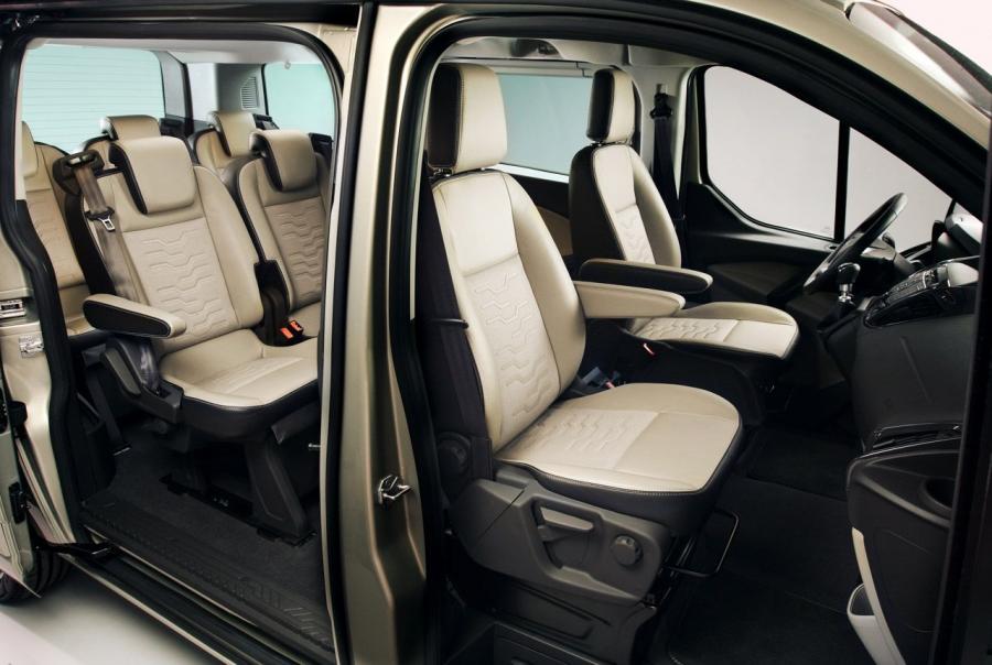  Ford Transit Tourneo Custom Concept 2012 года  (фото 17 из 24)